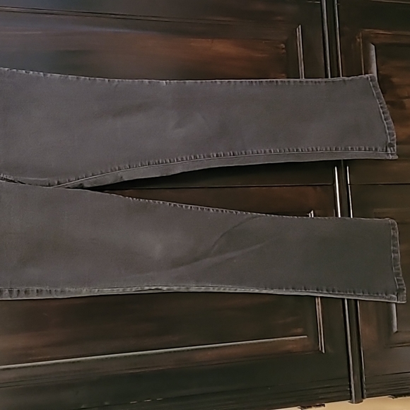 Curvy boot leg black jeans - Picture 2 of 6